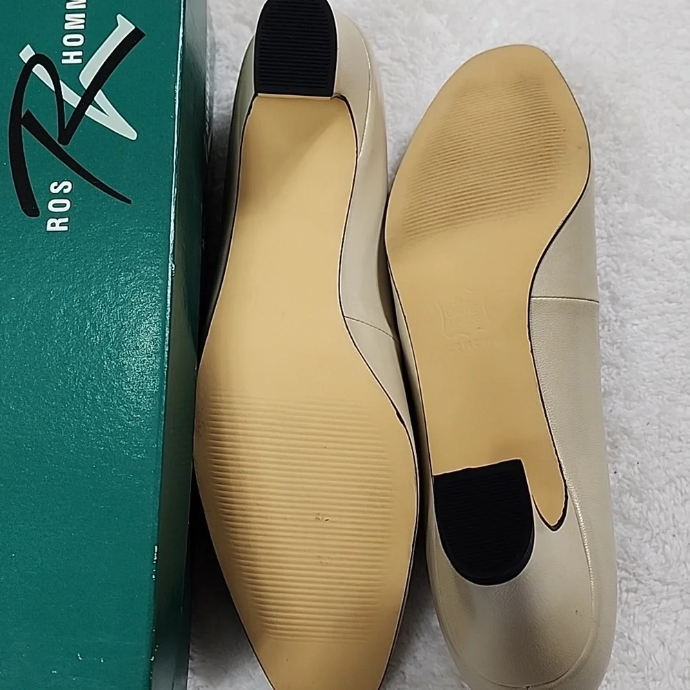 Ros Hommerson Ivory Beige Pumps New In Box